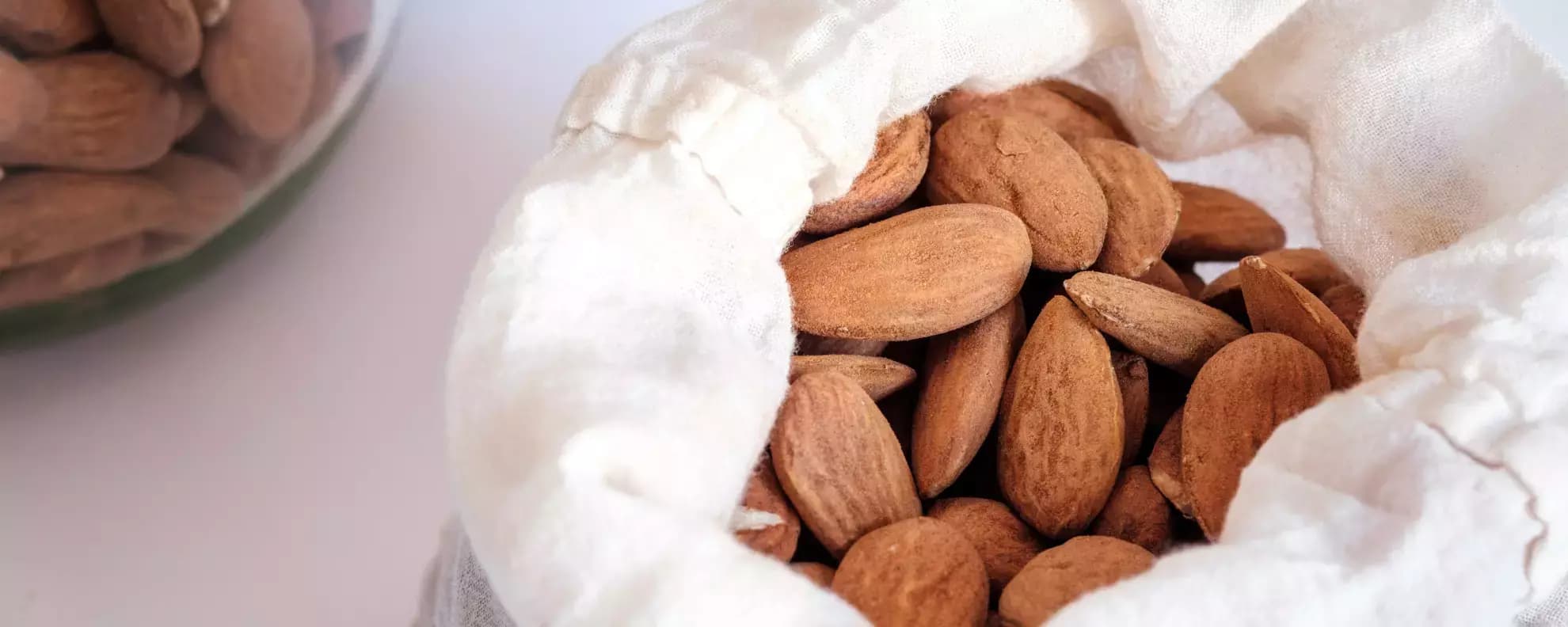 So kannst du mit Mandeln abnehmen